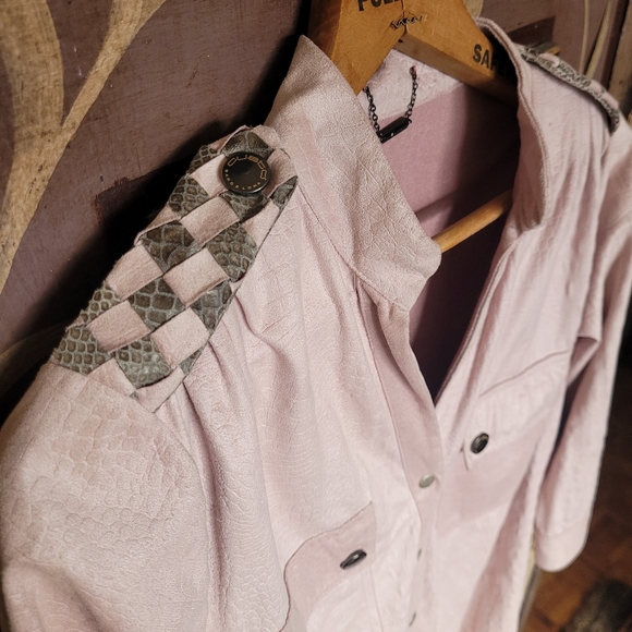 Custo Peace Dove Embellished Croc Embossed Faux Suede Blouse Blush Pink small - Picture 6 of 11